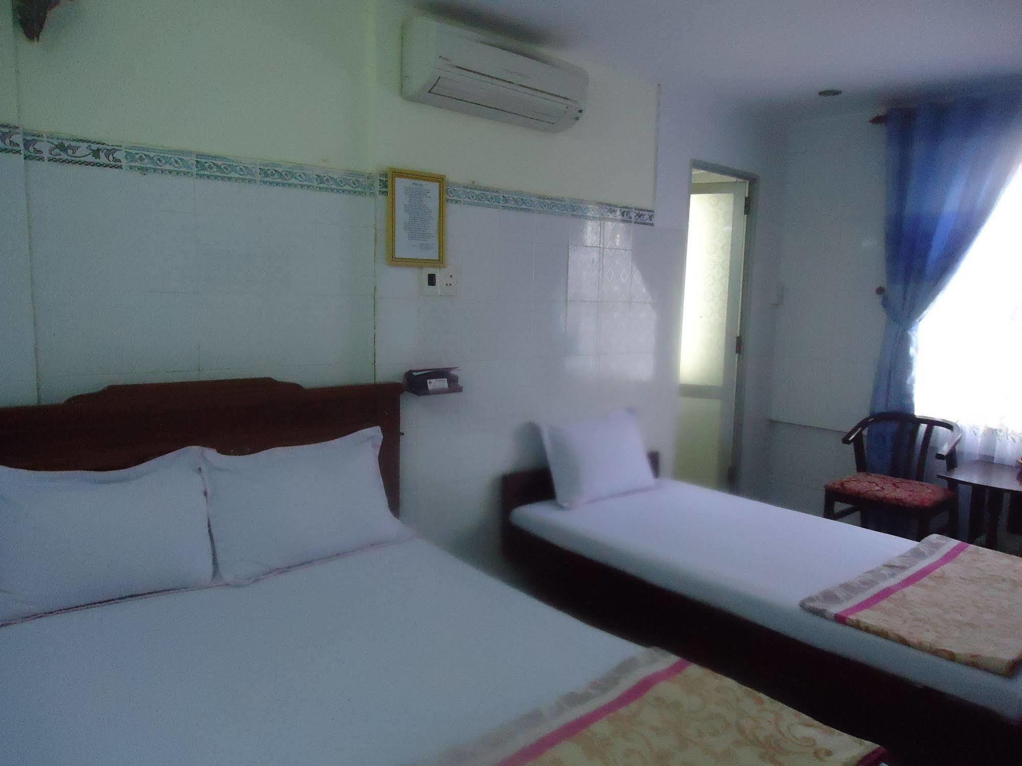 Anh Linh 1 Hotel Dong Hoi Dış mekan fotoğraf