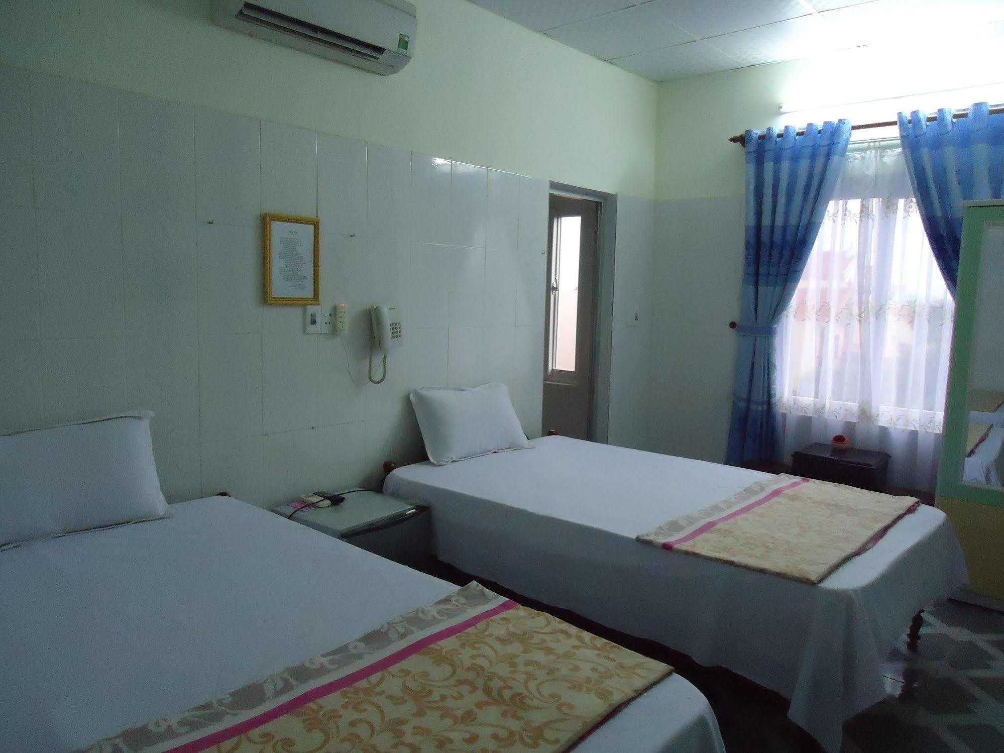 Anh Linh 1 Hotel Dong Hoi Dış mekan fotoğraf