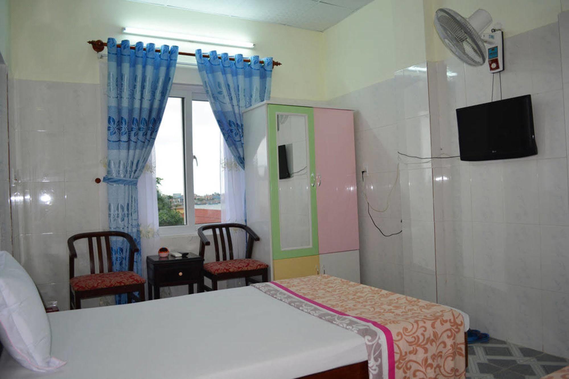 Anh Linh 1 Hotel Dong Hoi Dış mekan fotoğraf