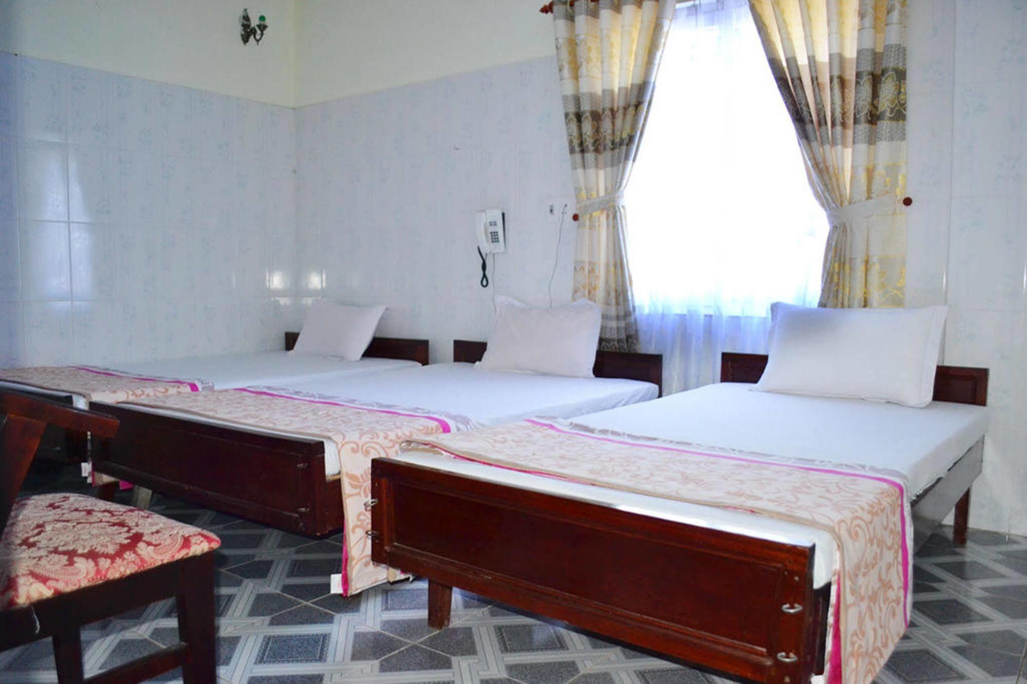 Anh Linh 1 Hotel Dong Hoi Dış mekan fotoğraf