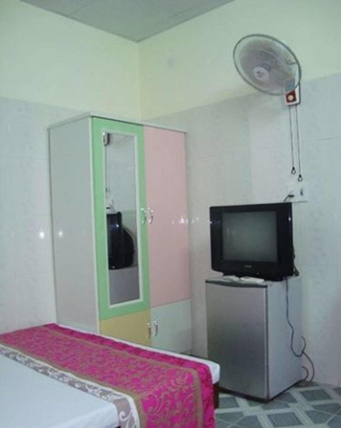 Anh Linh 1 Hotel Dong Hoi Dış mekan fotoğraf