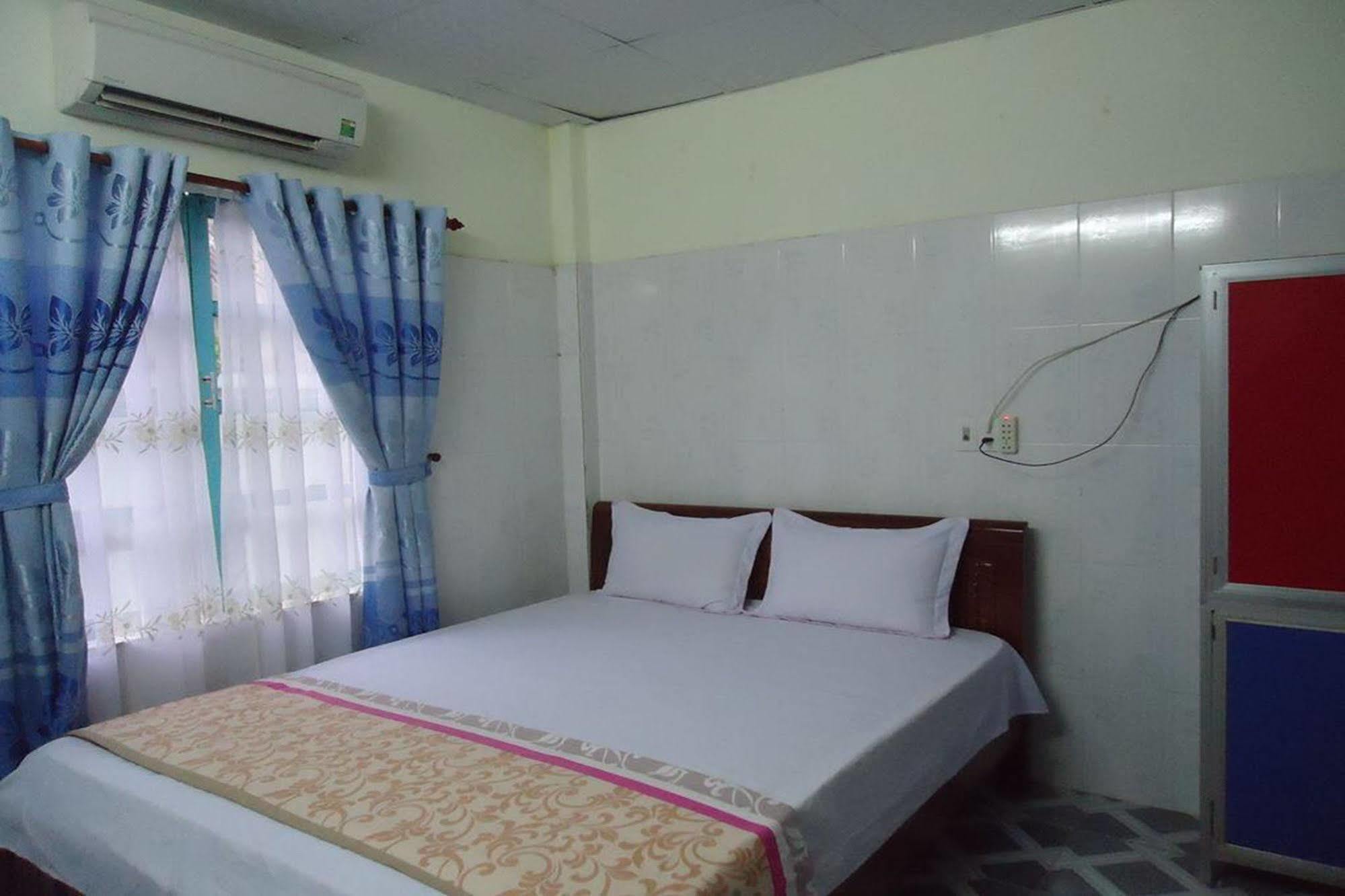 Anh Linh 1 Hotel Dong Hoi Dış mekan fotoğraf
